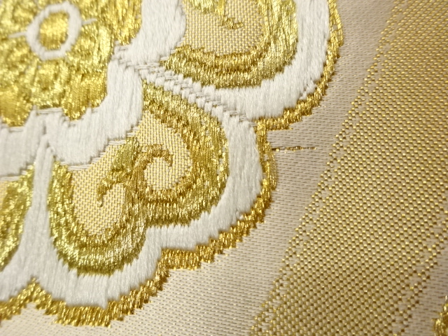  亀甲に華紋模様織出し袋帯